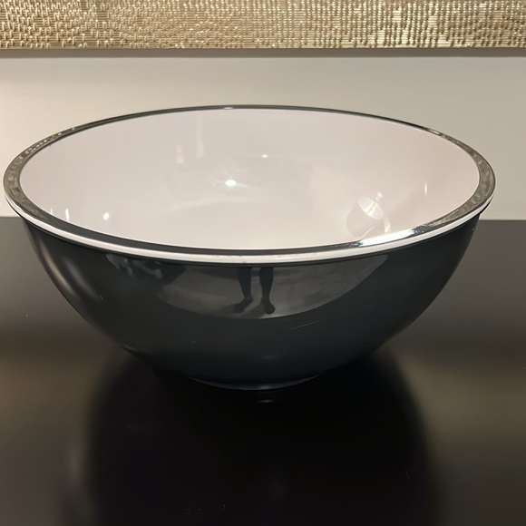 Large Plastic Pumpkin Serving Bowl - Picture 3 of 5